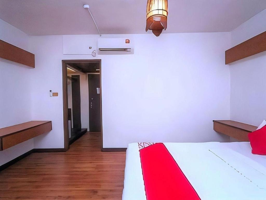 Hotel Sunsurya クラン エクステリア 写真